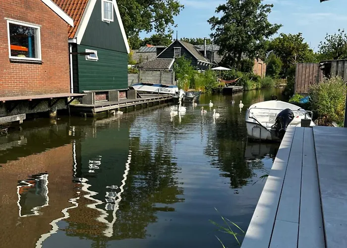 Guest house Pakhuis 4*